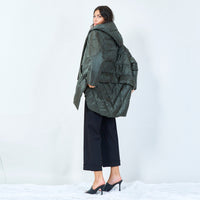 Oversized Pufuf Jacke mit besonderer Silhouette